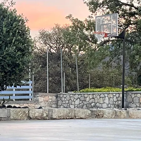 Mare Monte Вілла